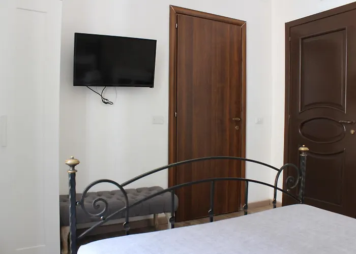 Casa de hóspedes Piramide 3*