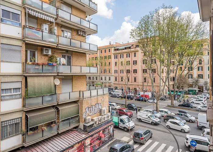 Piramide Roma